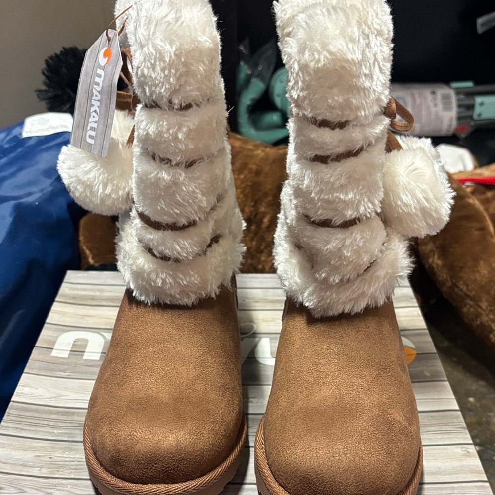 Makalu Chestnut Fur Boots